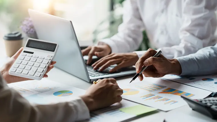 竣工後も踏まえた長期的な<br class='sm'>維持計画